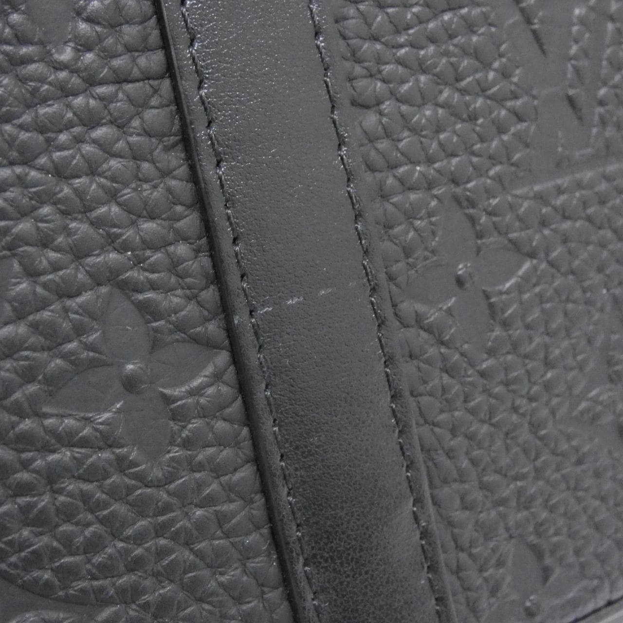 ルイヴィトン トリヨン モノグラム ソフトトランク ウォレット M80224 ショルダーバッグ