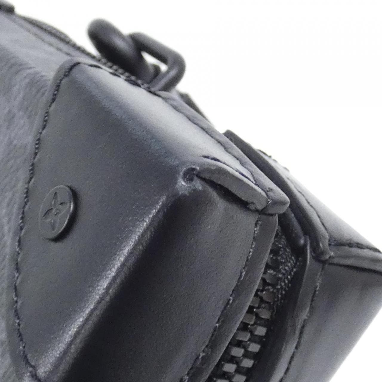 ルイヴィトン モノグラム エクリプス ソフトトランク ウォレット M69838 ショルダーバッグ