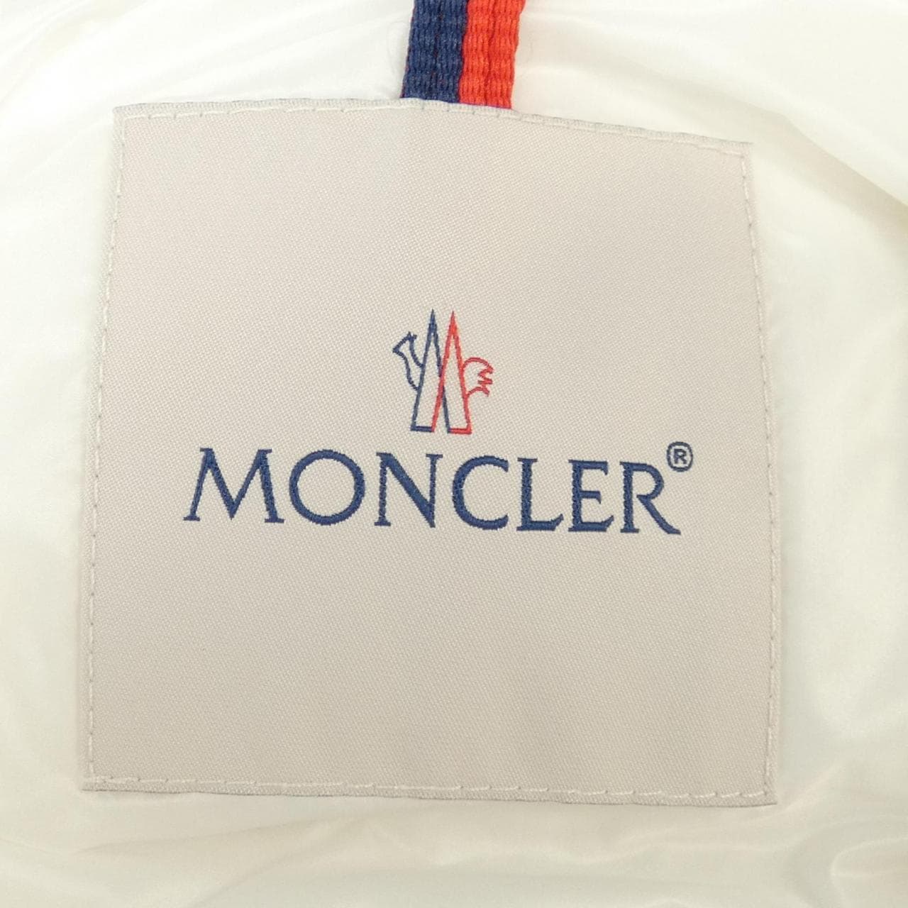 モンクレール MONCLER ダウンジャケット