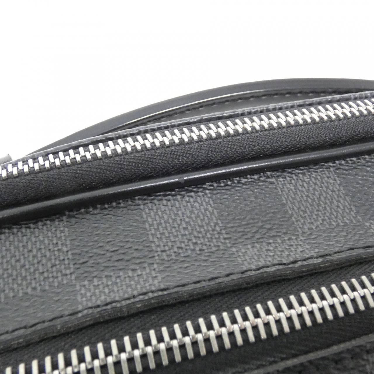 ルイヴィトン ダミエ グラフィット アンブレール N41289 ショルダーバッグ