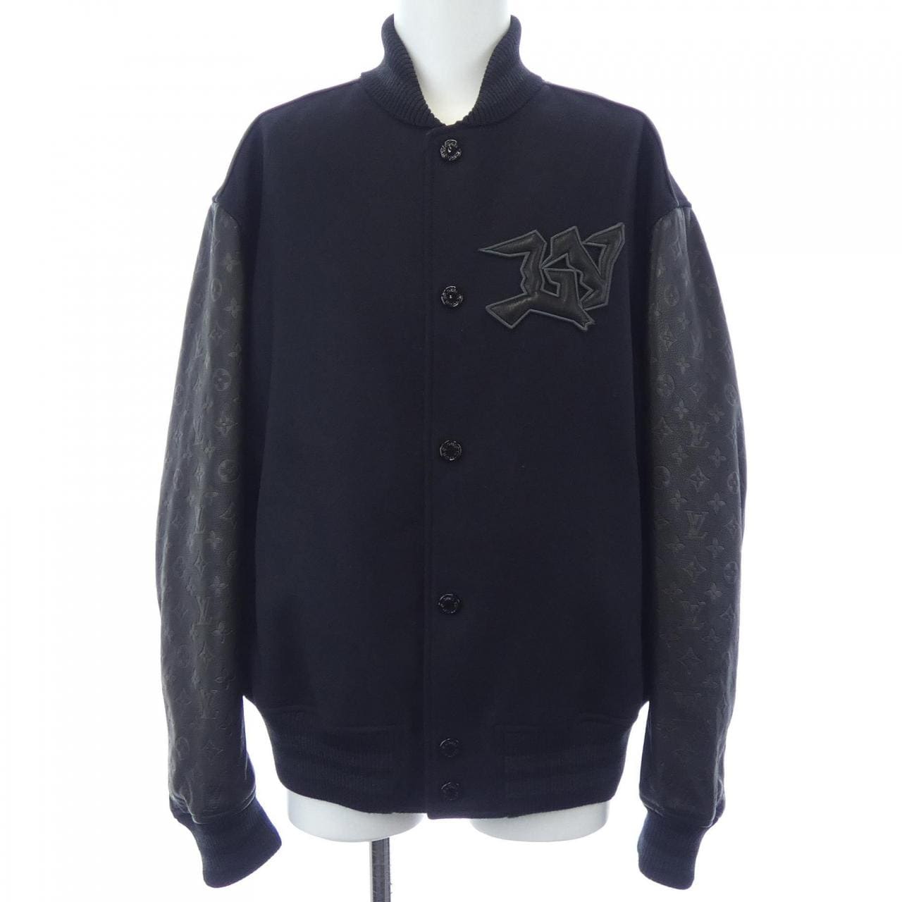 ルイヴィトン LOUIS VUITTON モノグラムエンボスレザーアンドウールブルゾン HNL06EZCZ ブルゾン