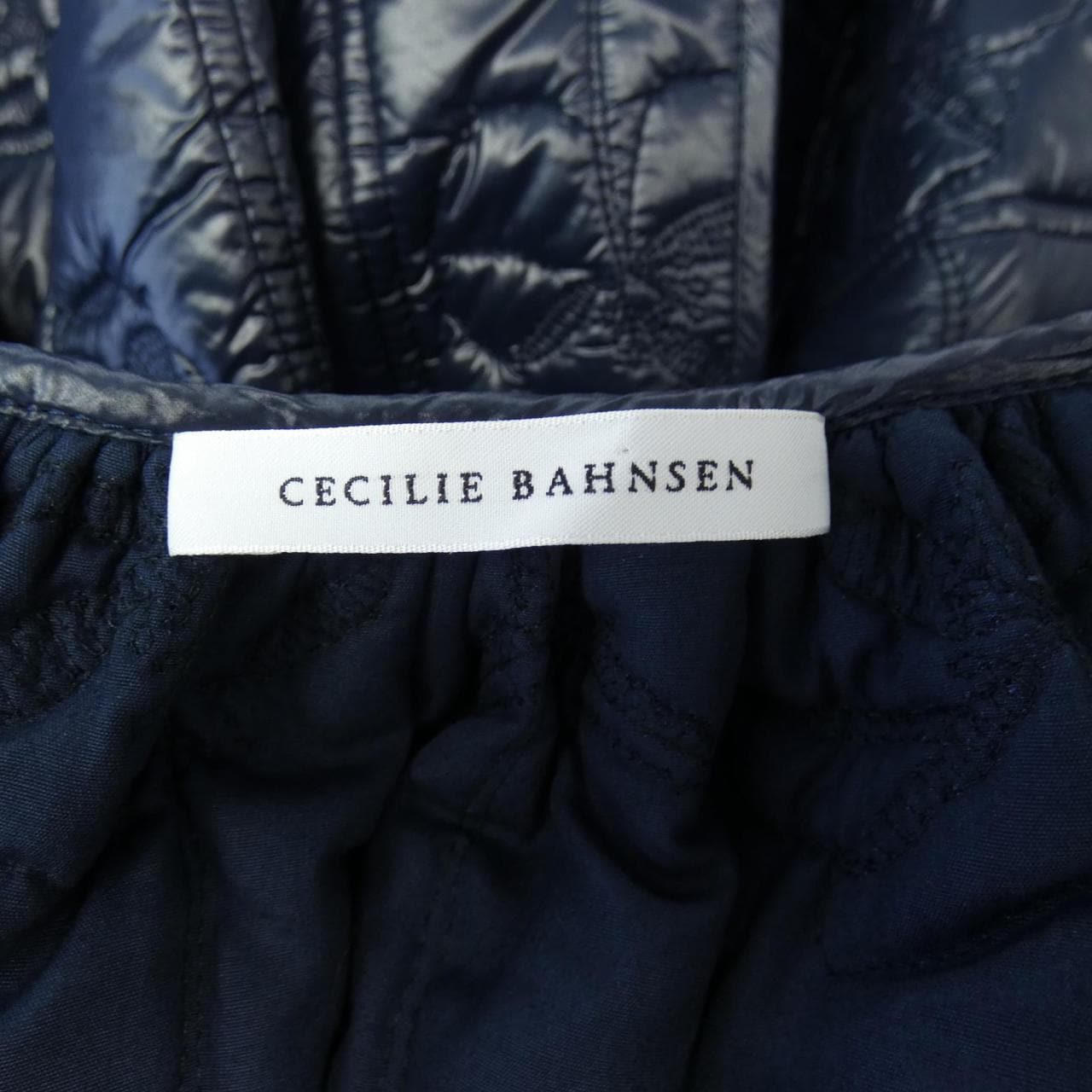 セシリーバンセン CECILIE BAHNSEN スカート