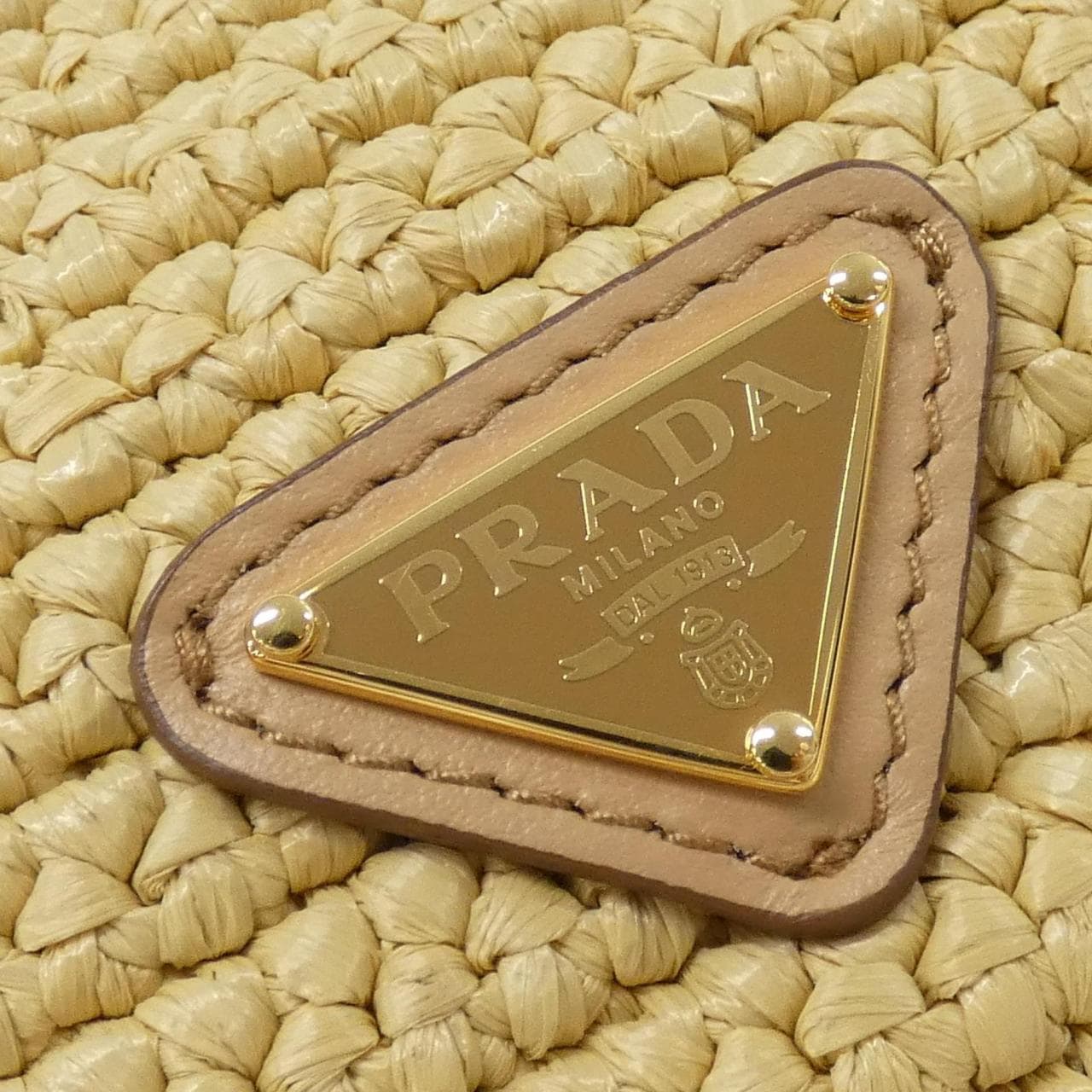 Prada 1BH196肩背包