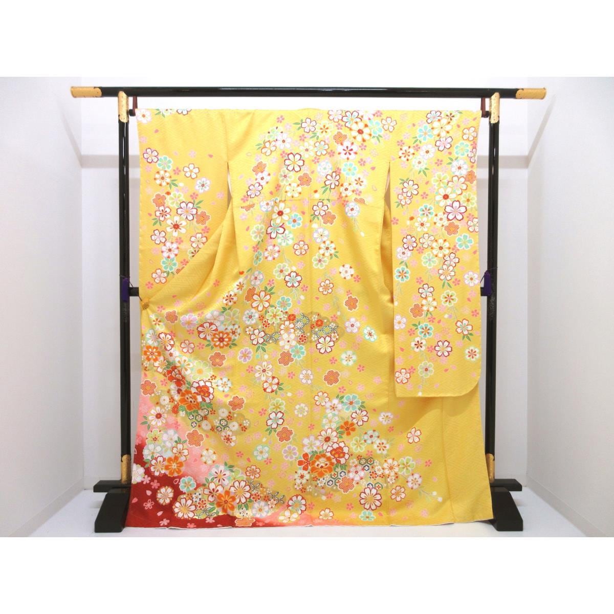 [Unused items] Long-sleeved kimono, Yuzen gold color processing, blurred dyeing