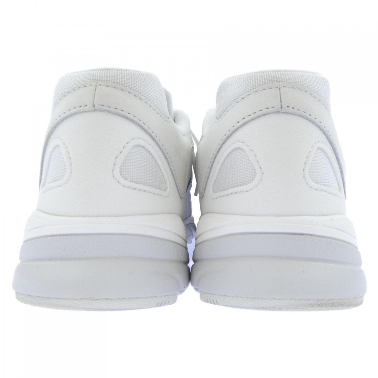 アディダス ADIDAS YUNG-1 スニーカー