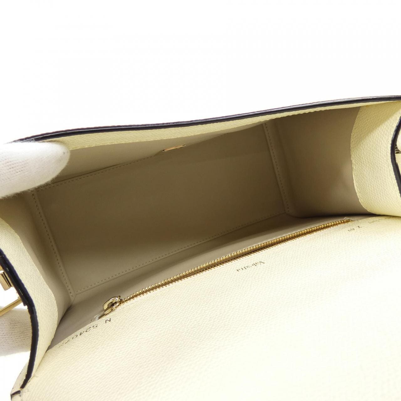 ヴァレクストラ VALEXTRA イジィデ ISIDE WBES0056028LOC99 BAG