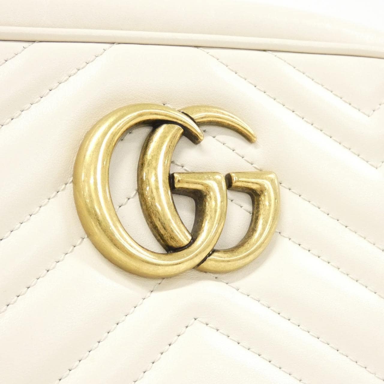 グッチ GG MARMONT 447632 DTD1T ショルダーバッグ