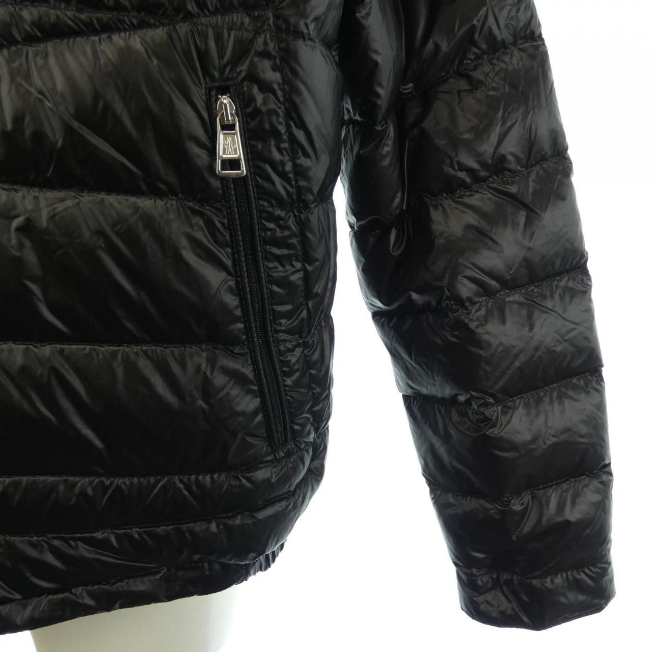 モンクレール MONCLER ダウンジャケット