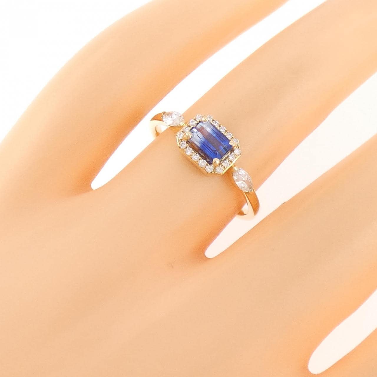 [BRAND NEW] K18YG Sapphire Ring 0.66CT