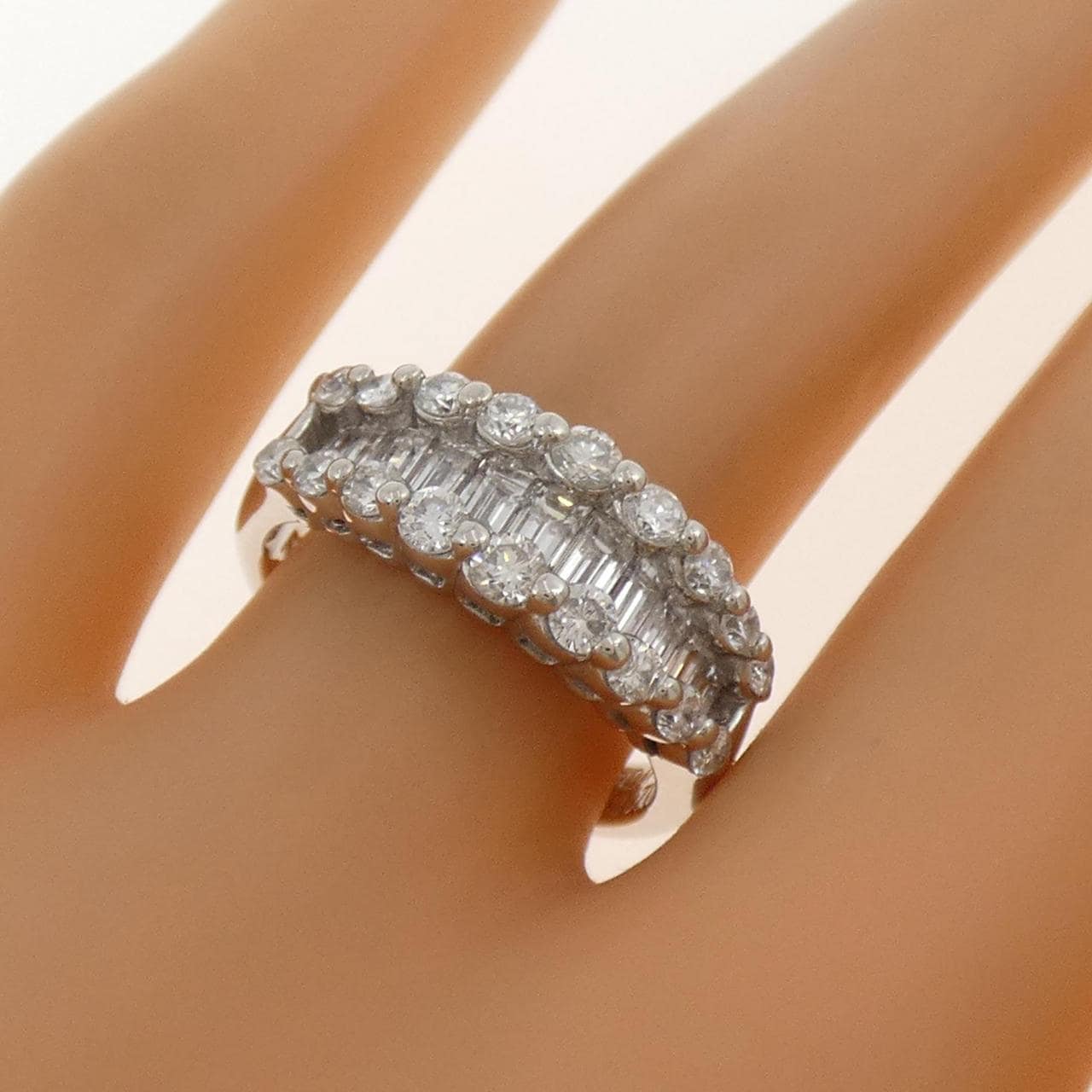 PT900 ダイヤモンド リング 0.835CT