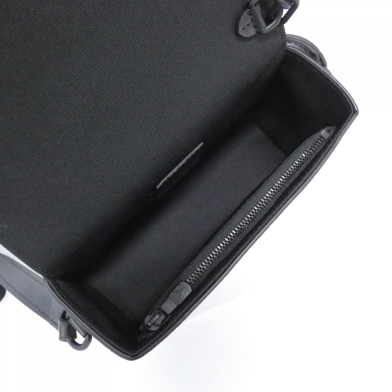 ルイヴィトン モノグラム エクリプス スティーマー ウエアラブル ウォレット M81783 ショルダーバッグ