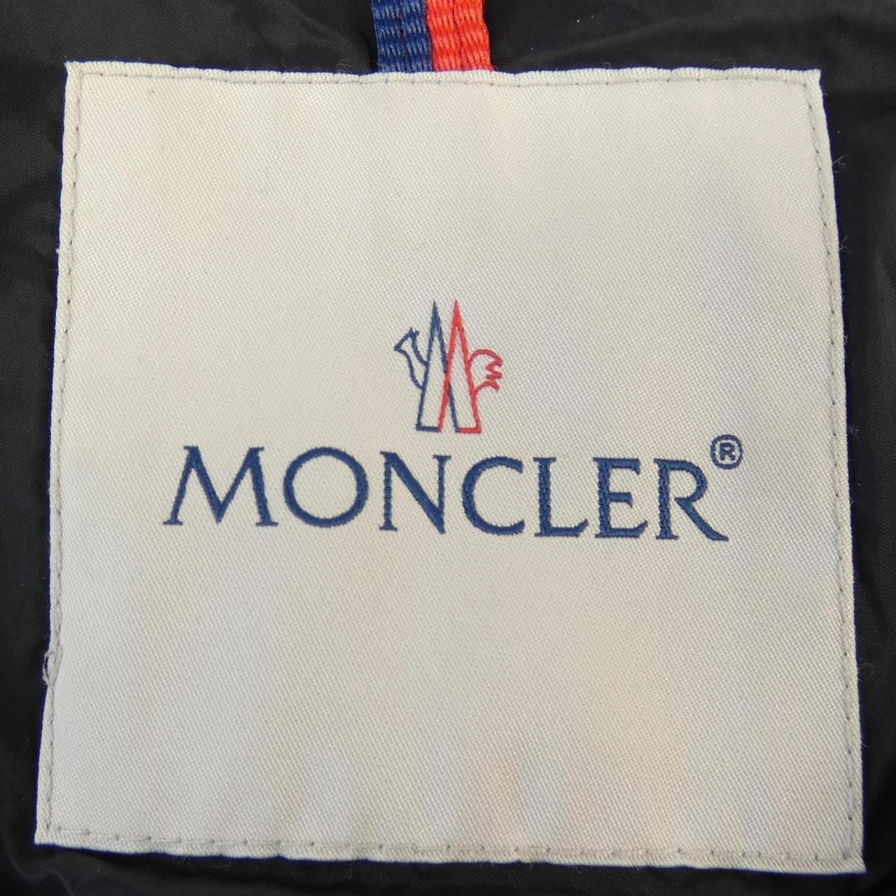 モンクレール MONCLER ダウンジャケット