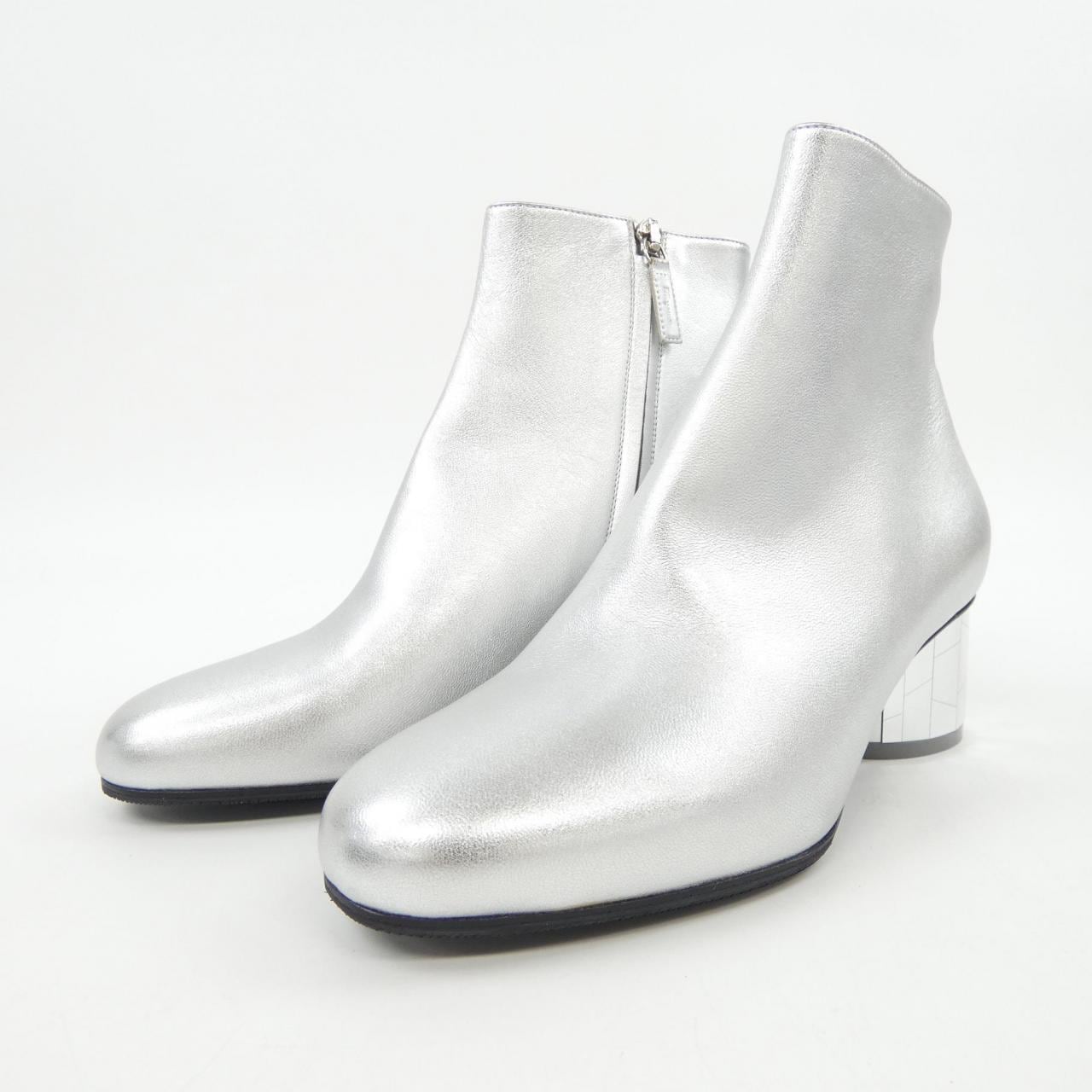 サルヴァトーレフェラガモ SALVATORE FERRAGAMO ブーツ