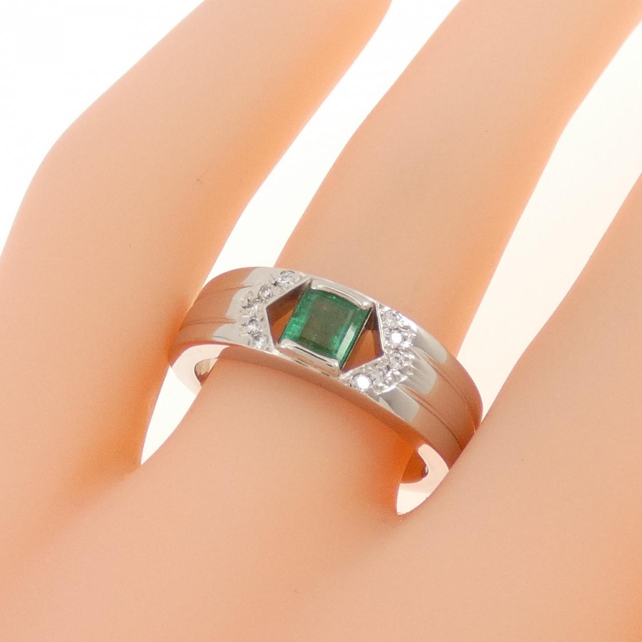 PT900 Emerald Ring 0.50CT
