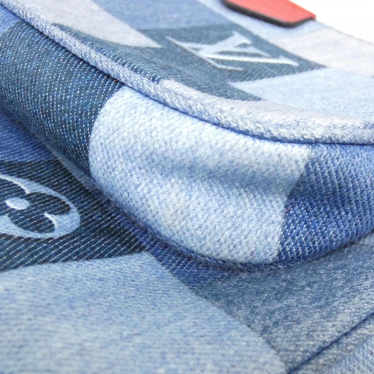 LOUIS VUITTON牛仔花Monogram多口袋配件 M44990 单肩包