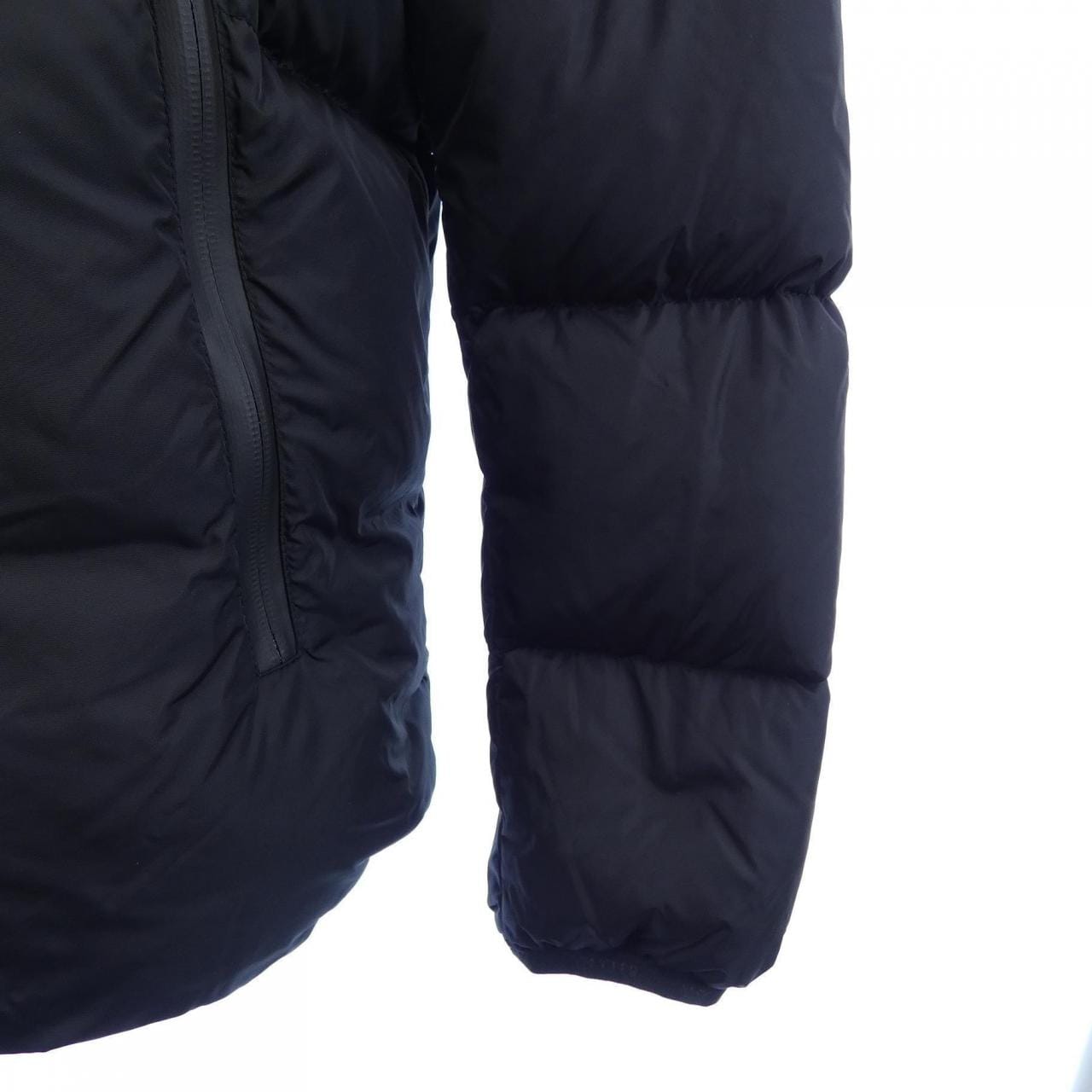 モンクレール MONCLER MONTCLA ダウンジャケット