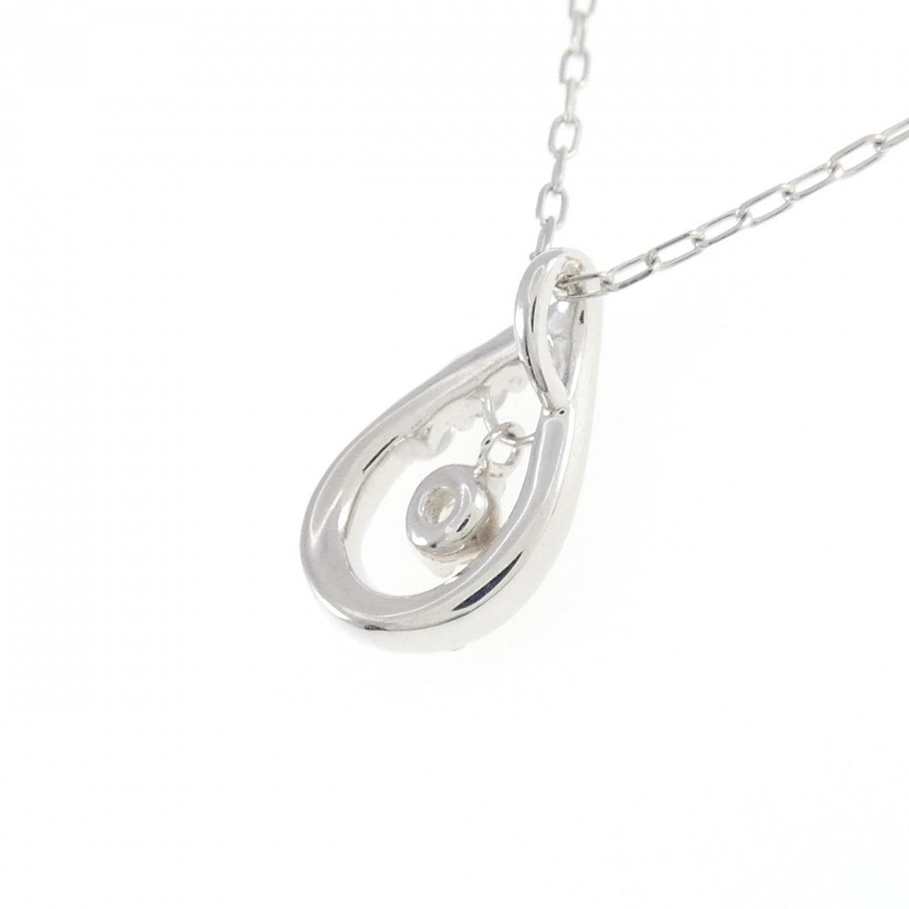 4゜C Diamond necklace