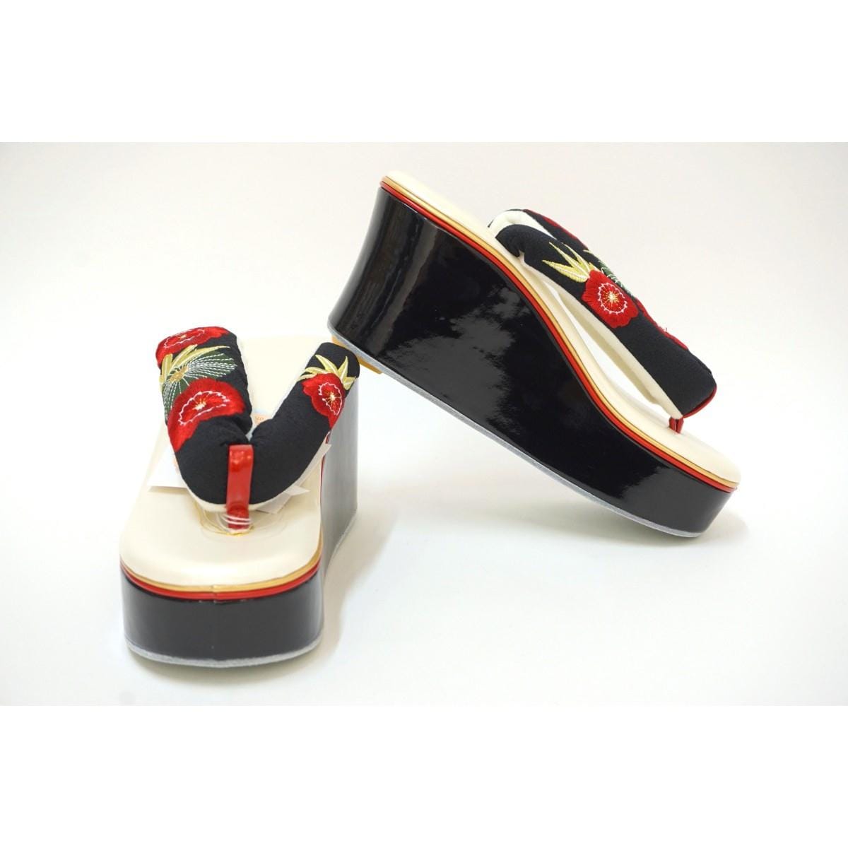 【新品】女草履　松竹梅と鶴
