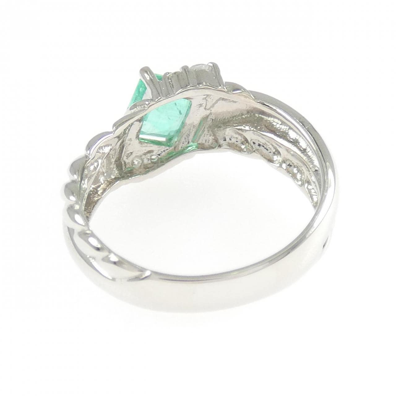 PT900 エメラルド リング 0.79CT