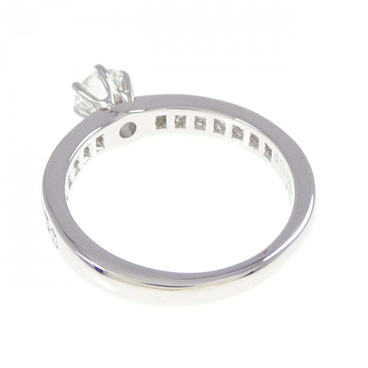 ティファニー ソリティア チャネルセッティング リング 0.31CT I VVS1 3EXT