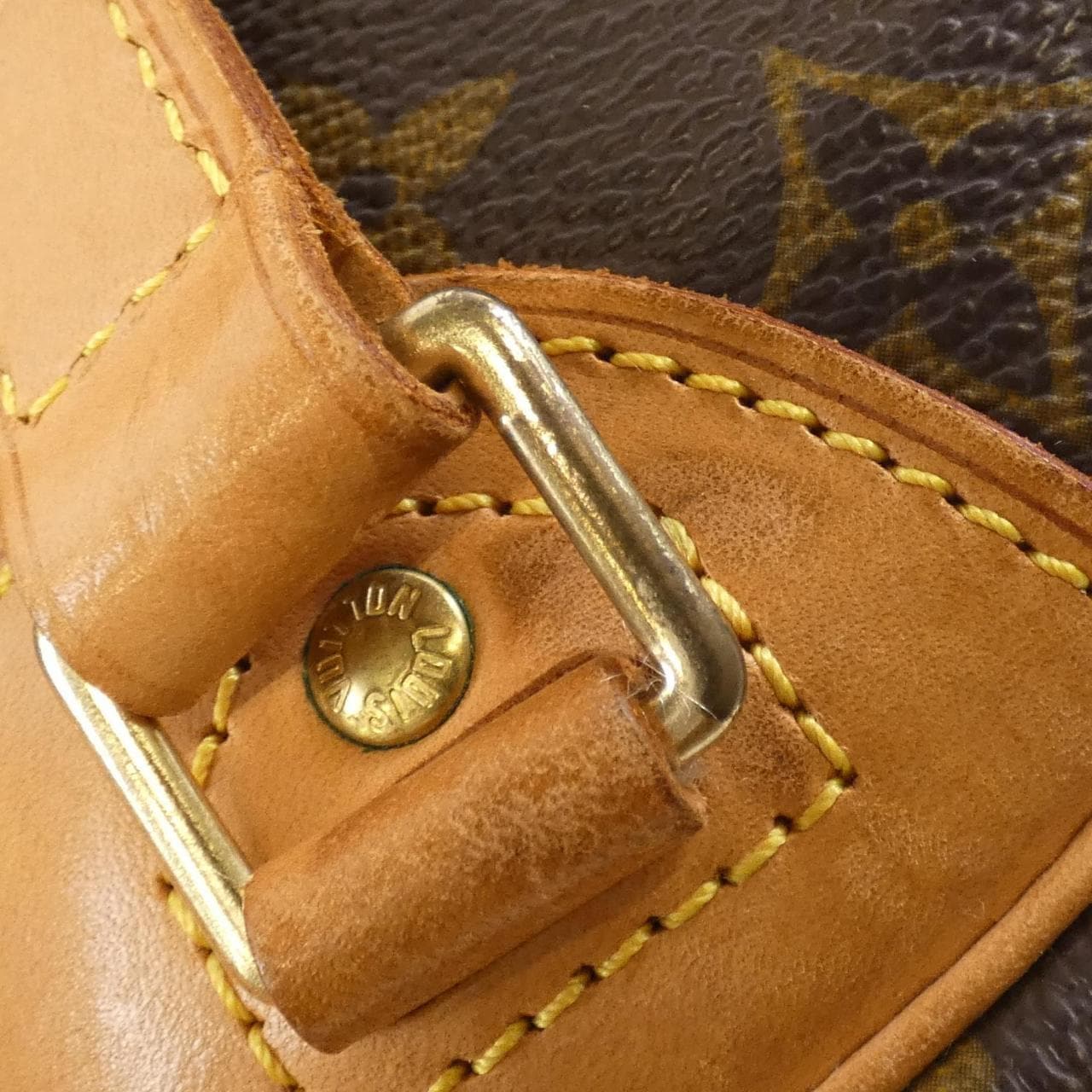 LOUIS VUITTON Monogram Excursion M41450 包