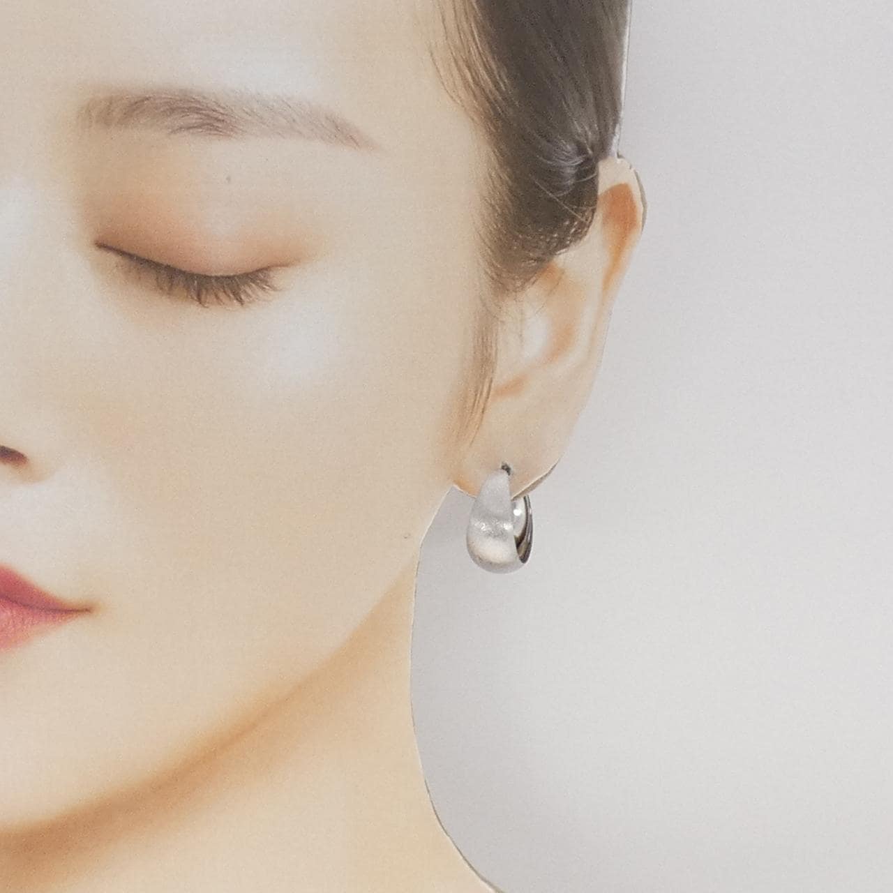 【新品】K18WG ピアス