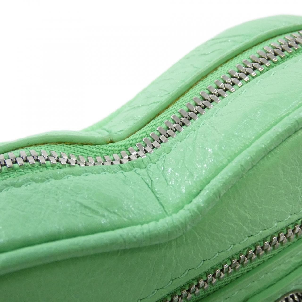 バレンシアガ  ル カゴール ハート ミニ バッグ 722781 1VG9Y ミニバッグ