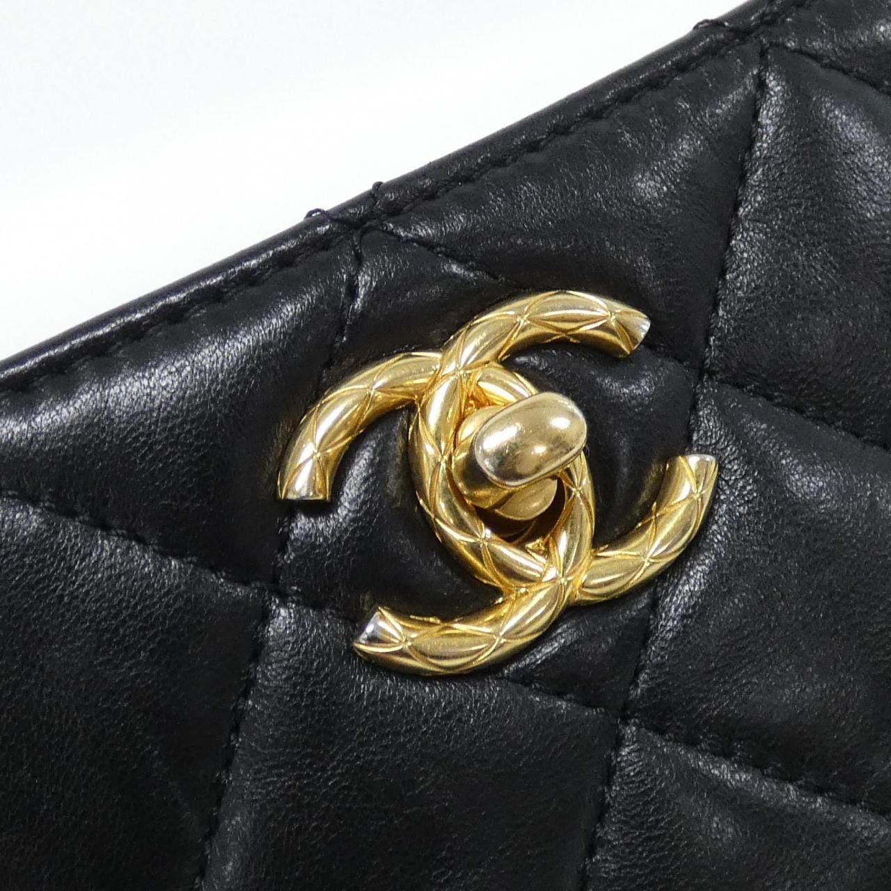 シャネル ショルダーバッグ