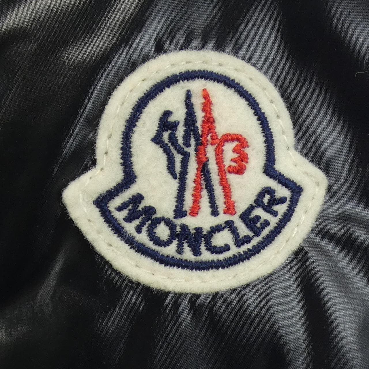 モンクレール MONCLER ダウンジャケット