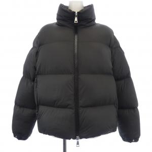 モンクレール MONCLER ダウンジャケット