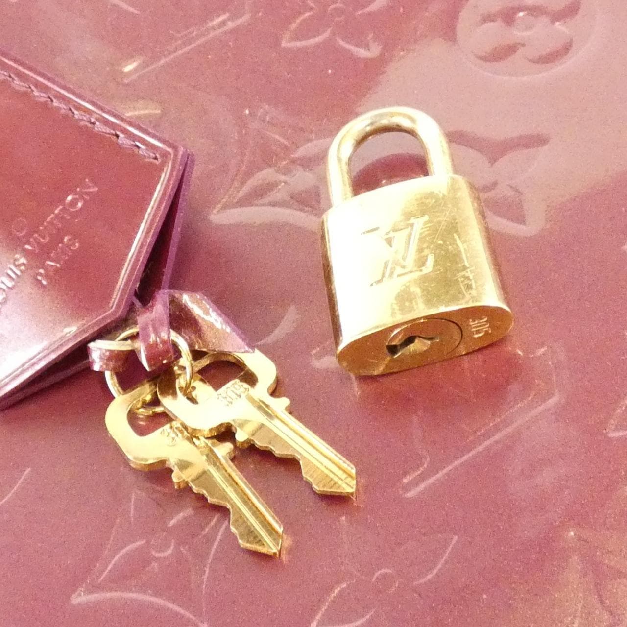 ルイヴィトン ヴェルニ アルマ GM M93594 バッグ