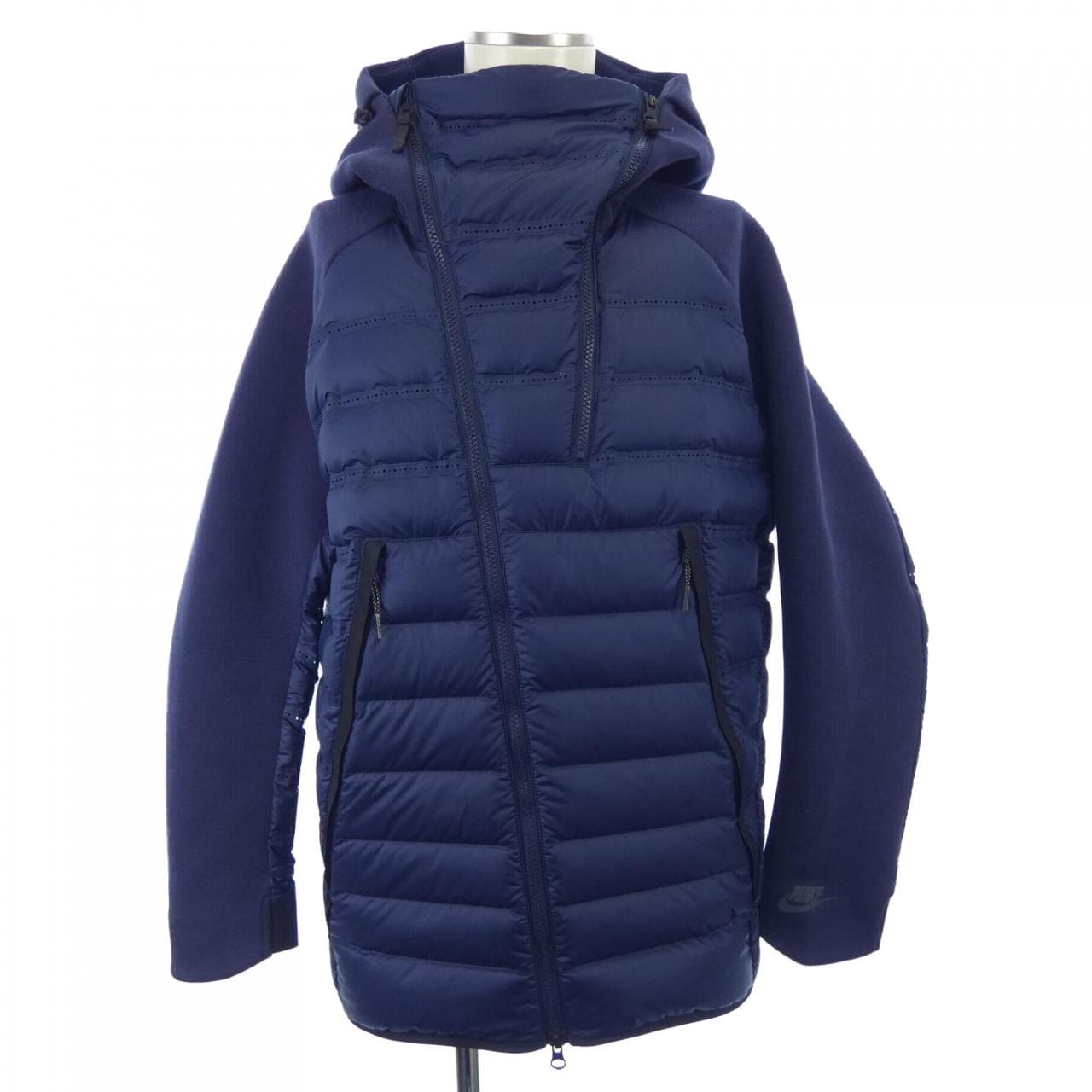 ナイキ NIKE ダウンジャケット