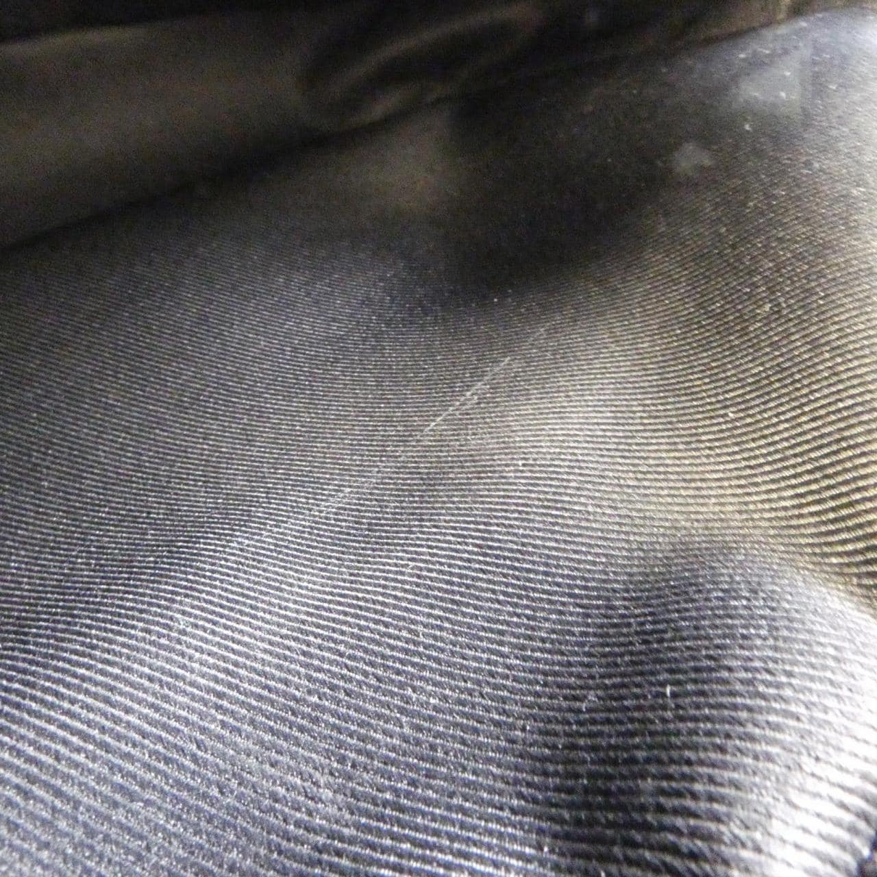 ルイヴィトン タイガ バムバッグ アウトドア M33438 ショルダーバッグ