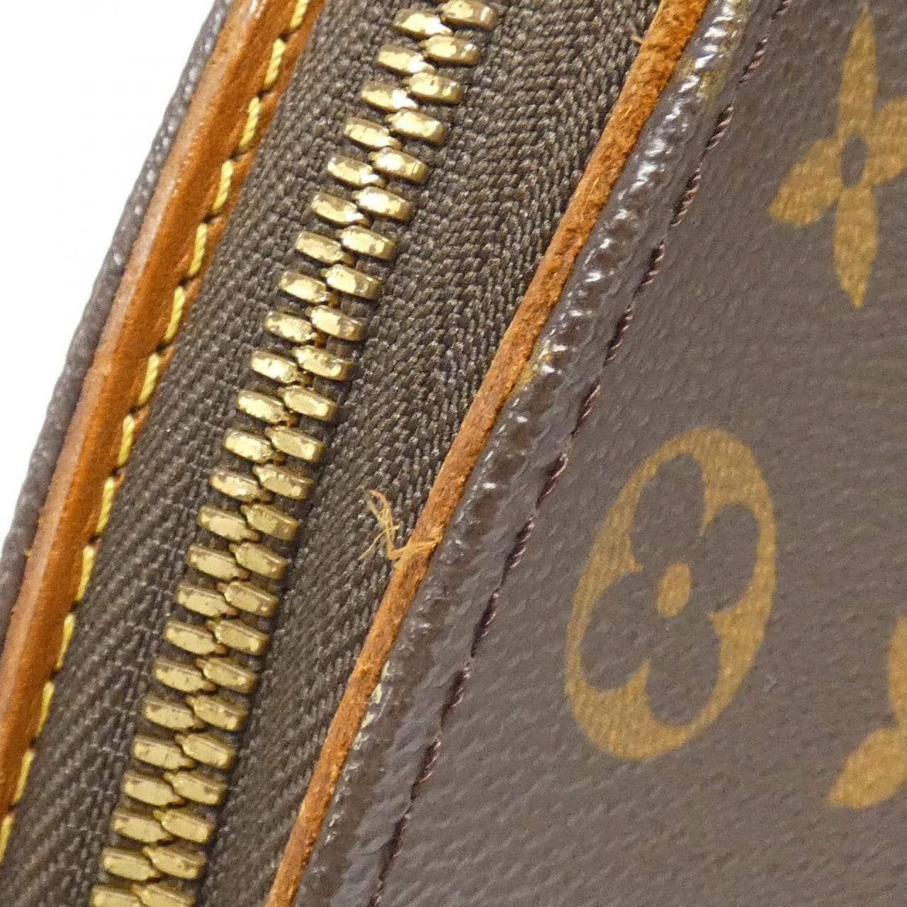 LOUIS VUITTON Monogram Looping MM M51126 Bag