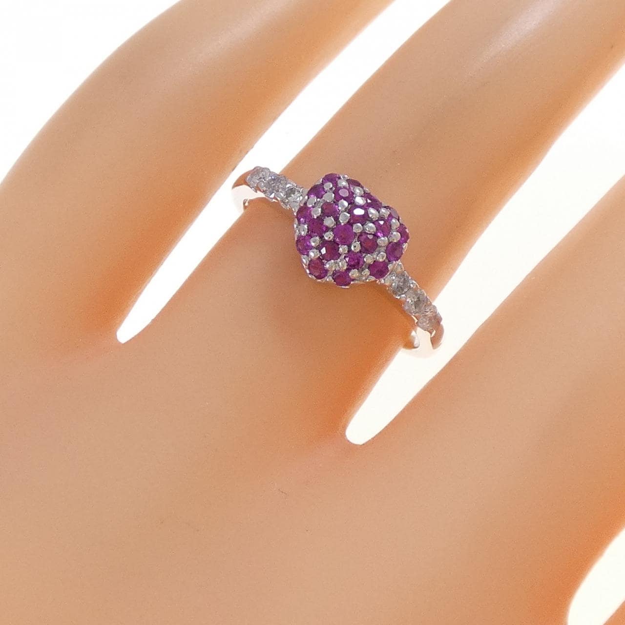 K18WG ハート ルビー リング 0.30CT