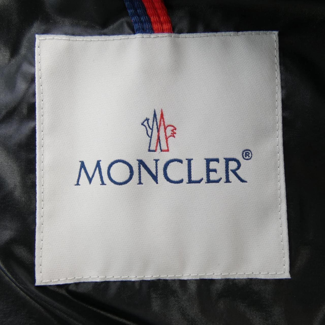 モンクレール MONCLER ダウンジャケット