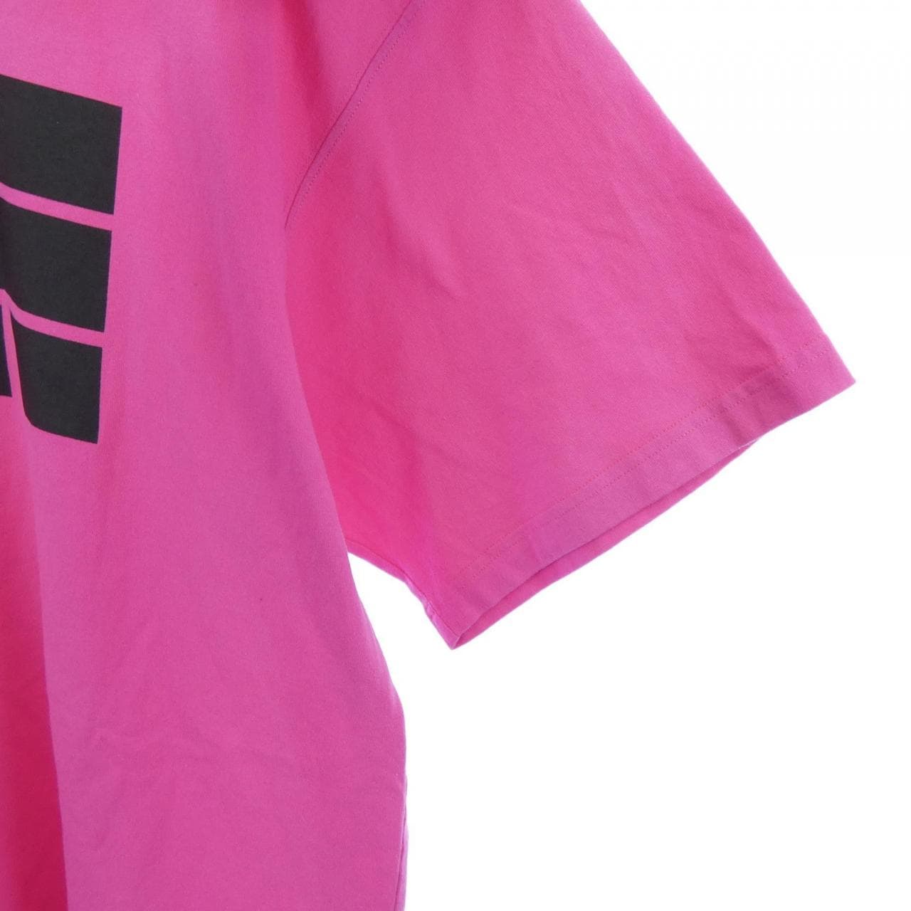 ヴェトモン VETEMENTS UE51TR810P Tシャツ