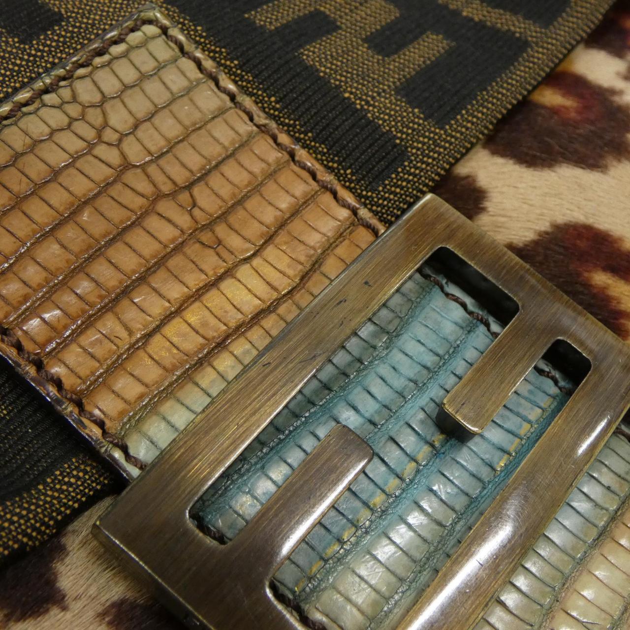 【ヴィンテージ】フェンディ バゲット 8BR000 O38 ショルダーバッグ