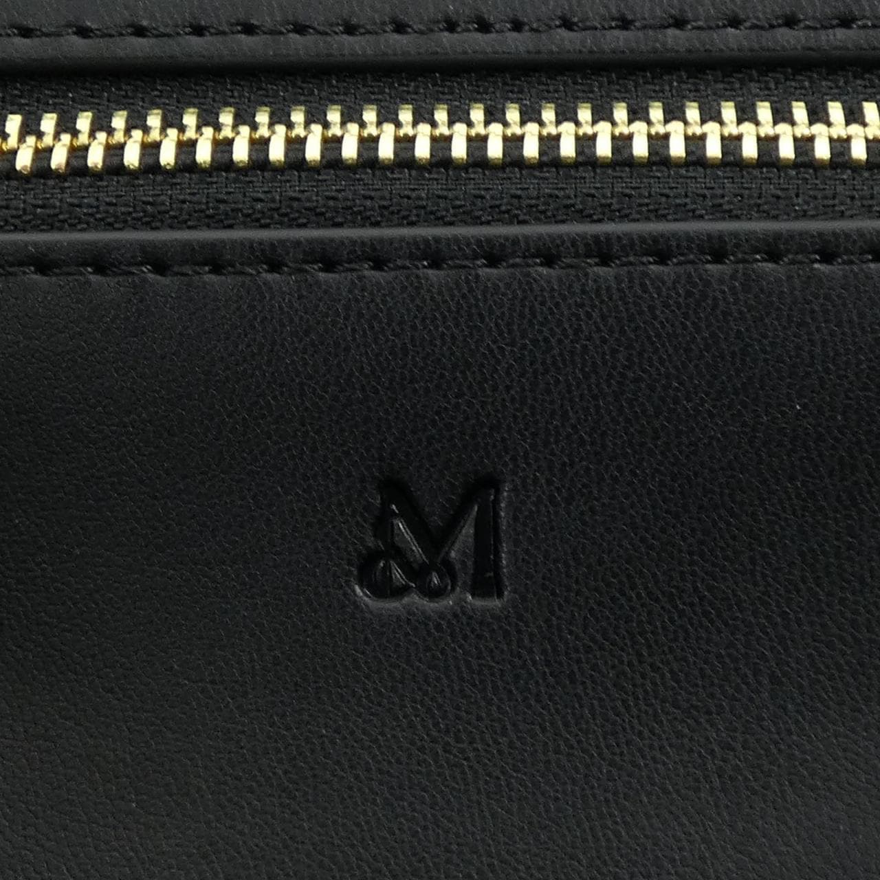 &MyuQ BAG