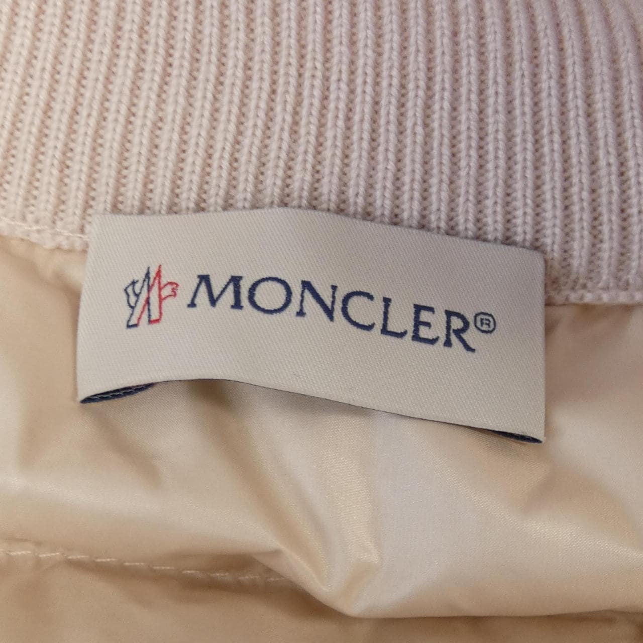 モンクレール MONCLER ダウンジャケット