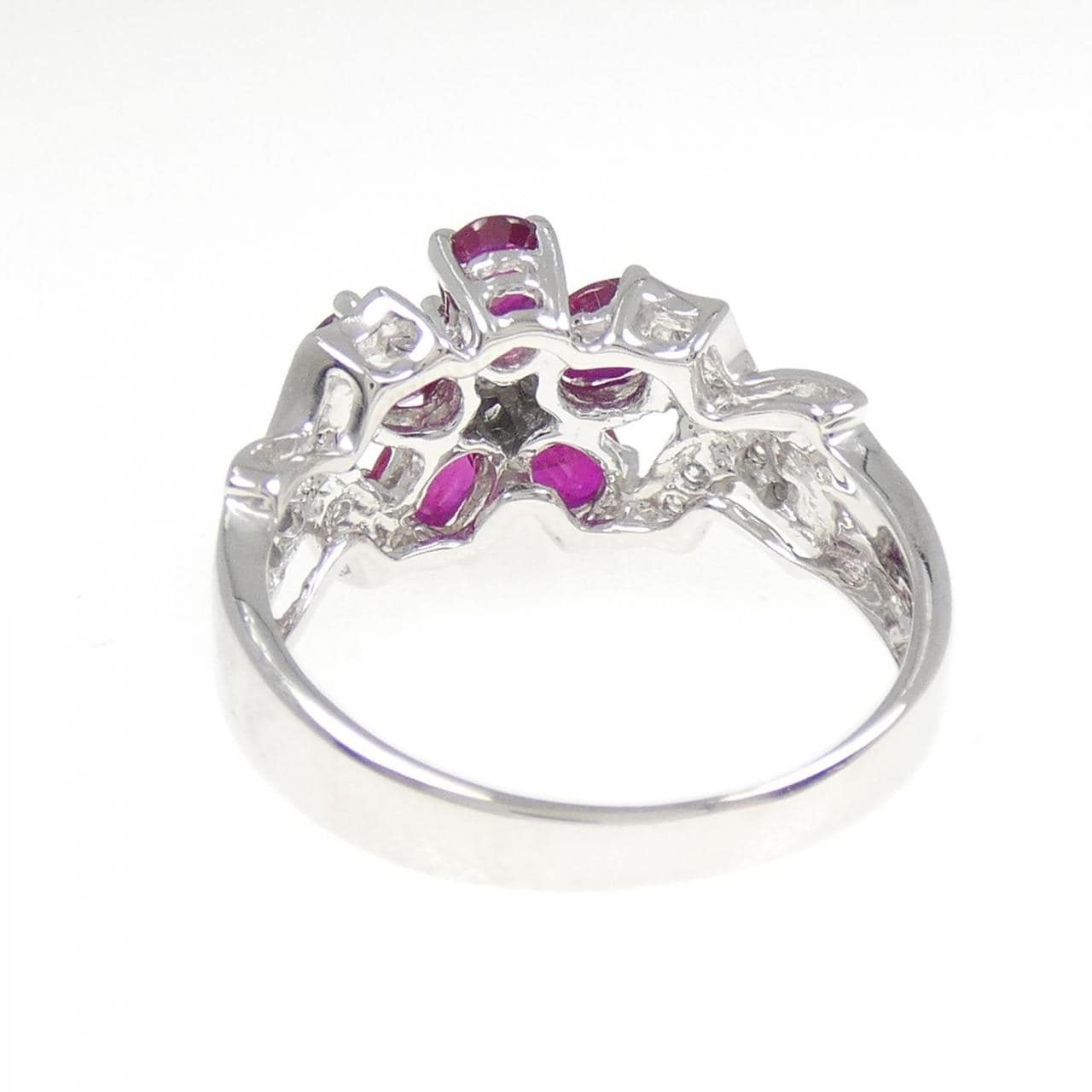 750WG Flower Ruby Ring 1.77CT