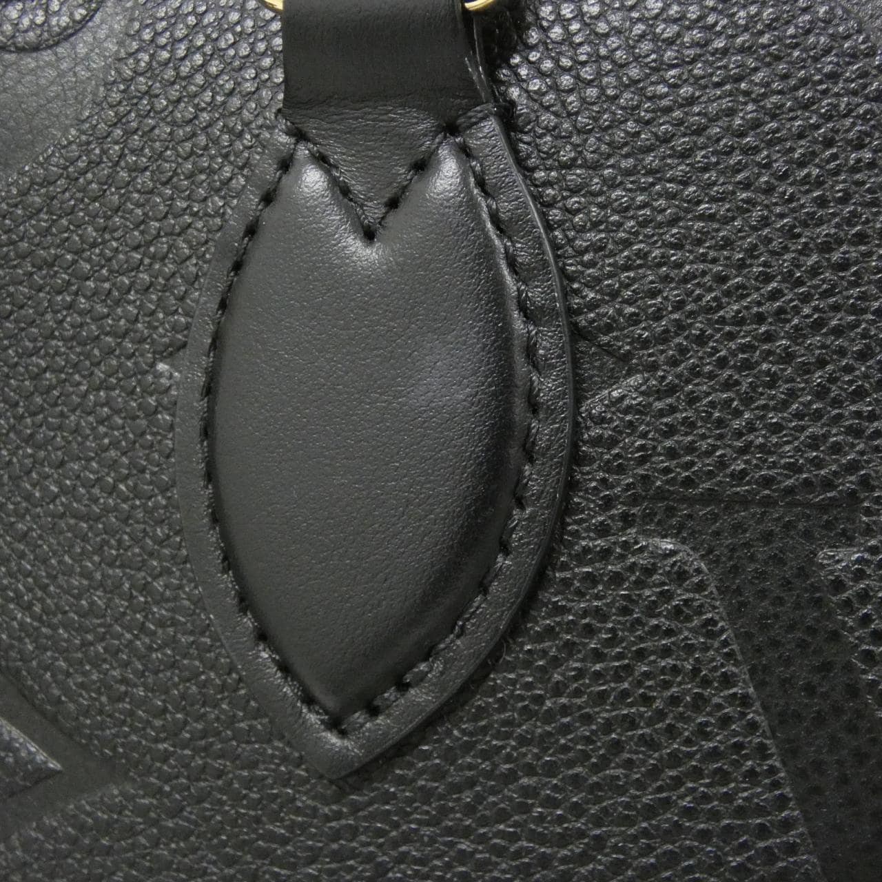 ルイヴィトン モノグラム アンプラント オンザゴーEW M23640 バッグ