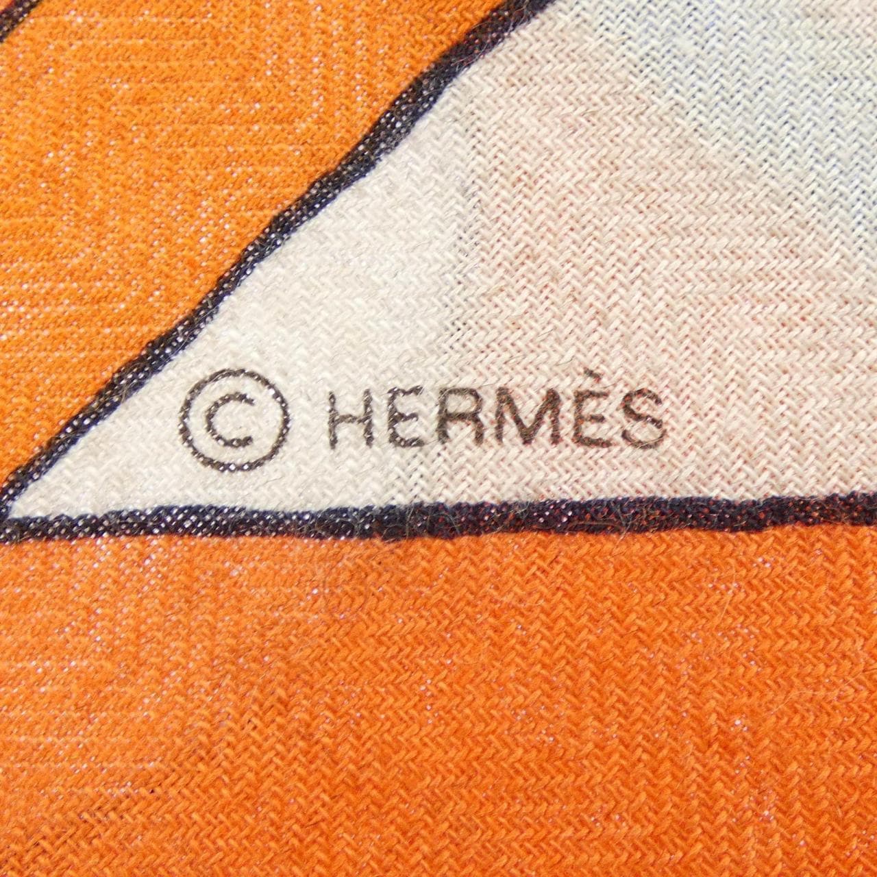 エルメス HERMES ON A SUMMER DAY H363048S トライアングルジェアン ショール