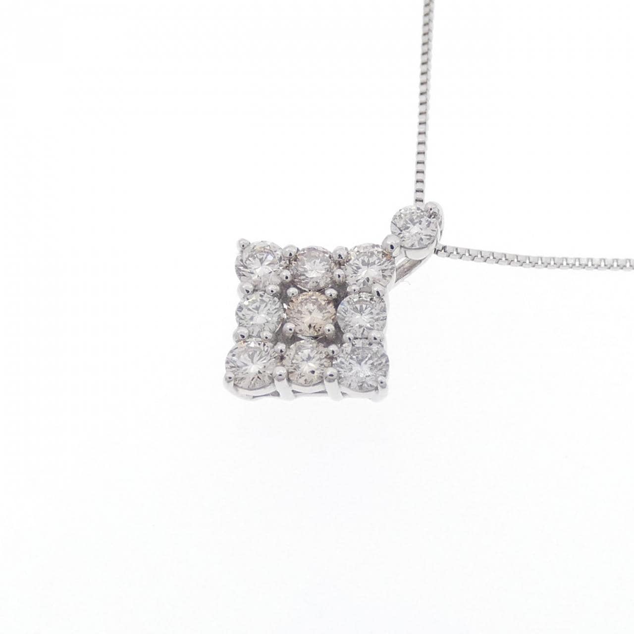 [BRAND NEW] PT Diamond Necklace 0.30CT