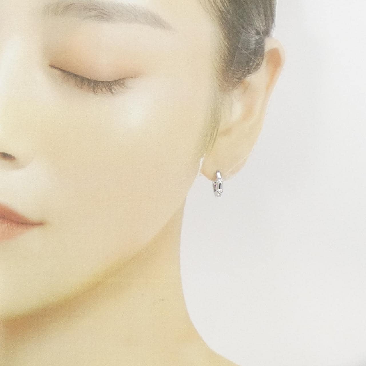 K18WG ダイヤモンド ピアス 0.06CT