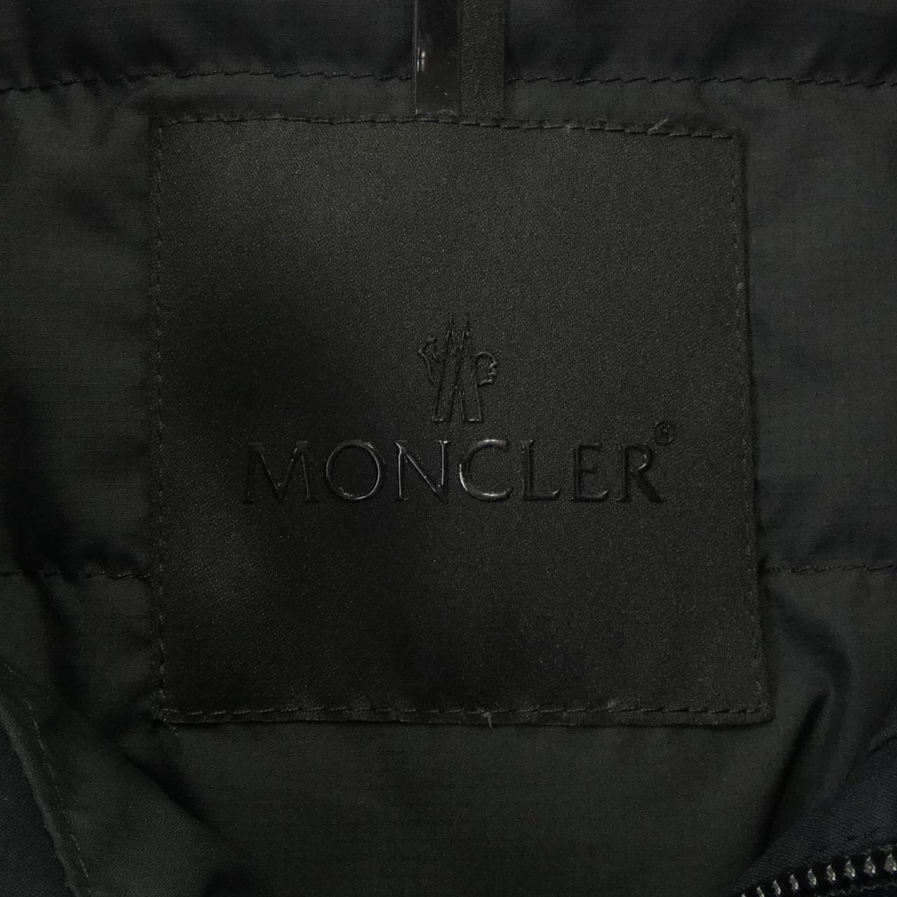 MONCLER蒙克勒羽绒服