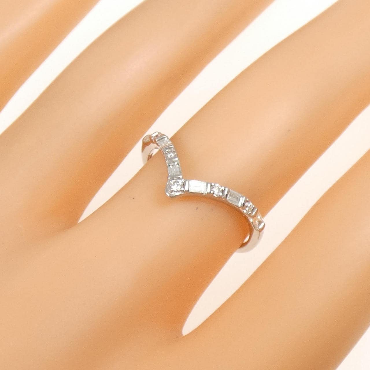 【新品】PT900 ダイヤモンド リング 0.30CT