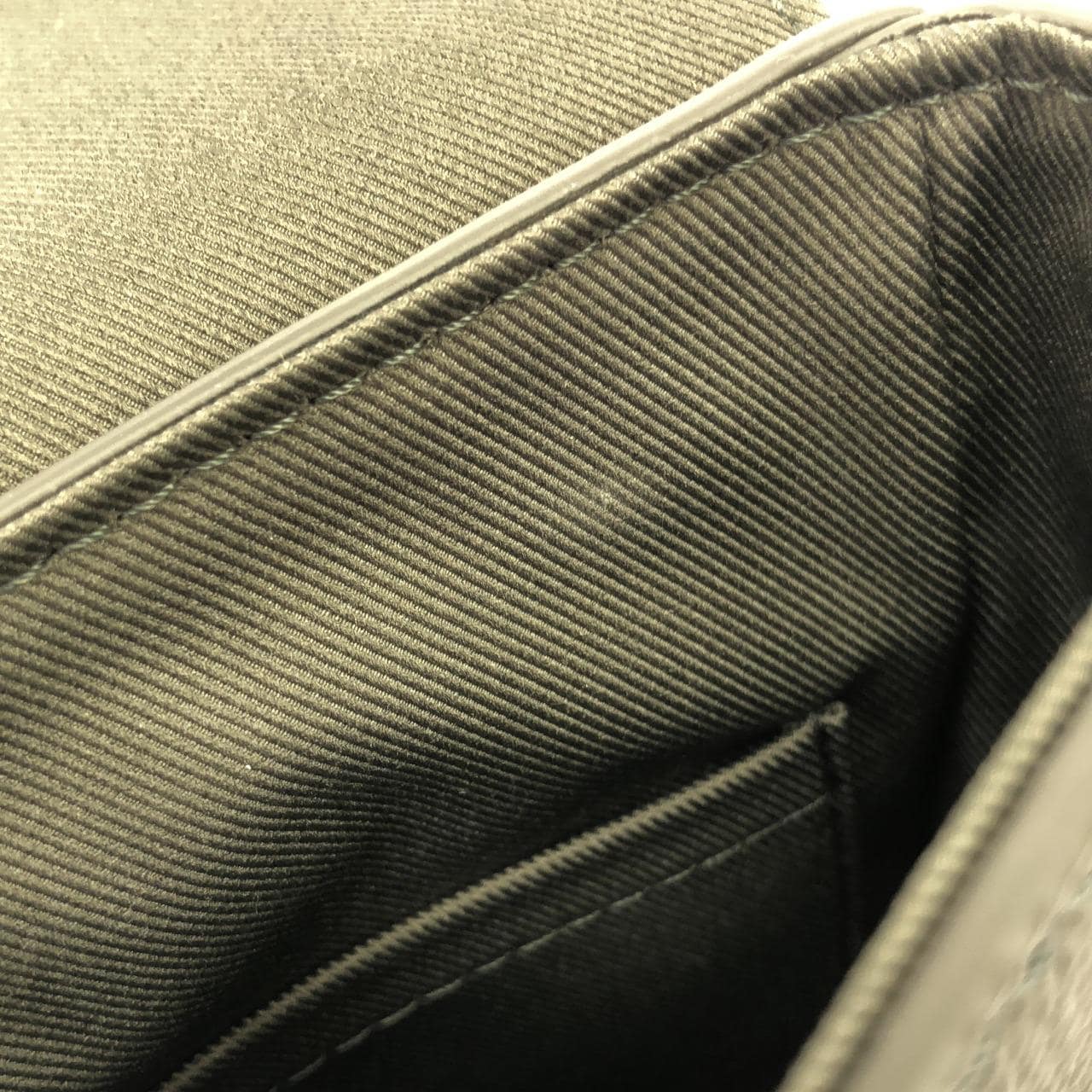 ルイヴィトン LVアエログラム テイクオフ メッセンジャー PM M25125 ショルダーバッグ