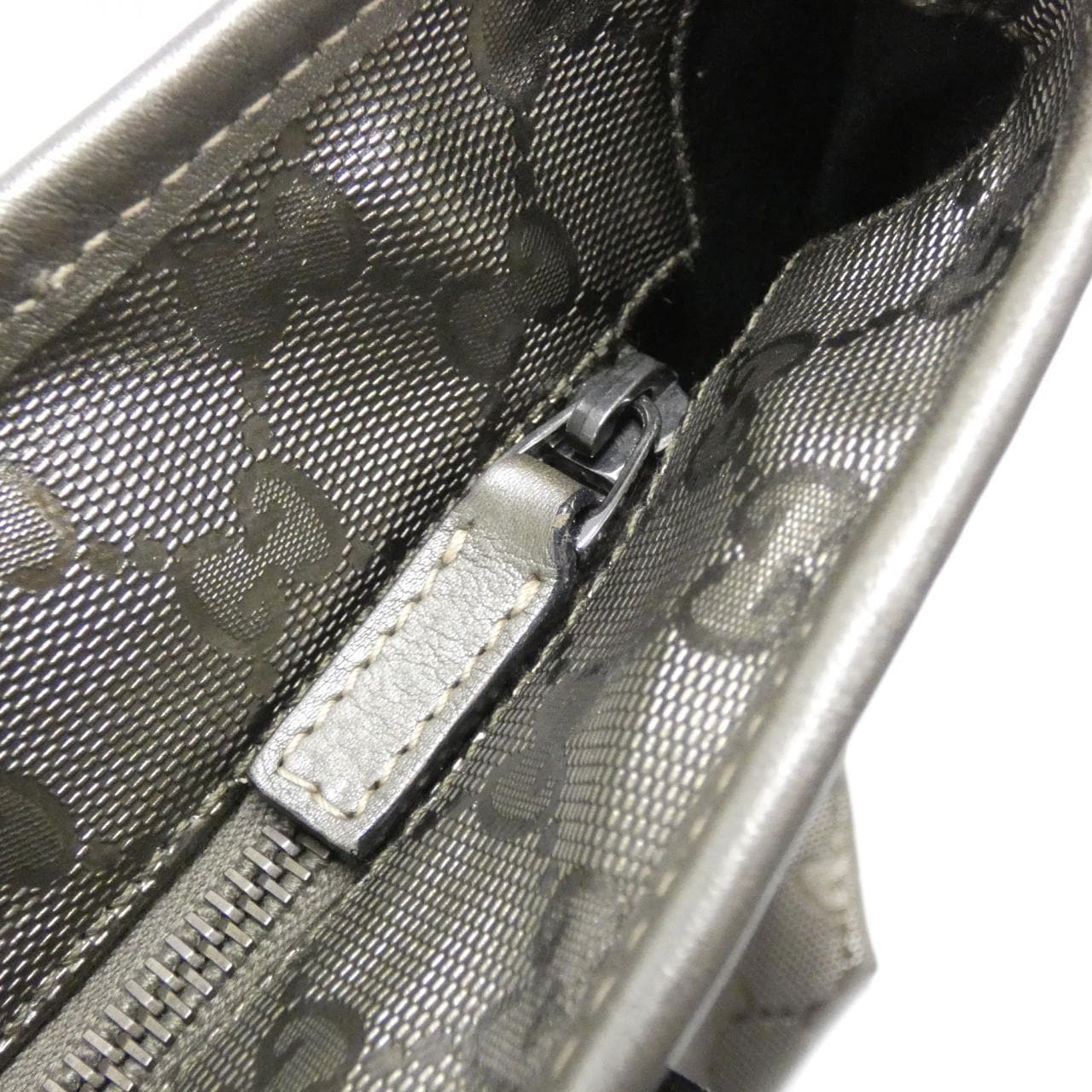 グッチ 211138 FU4FR バッグ