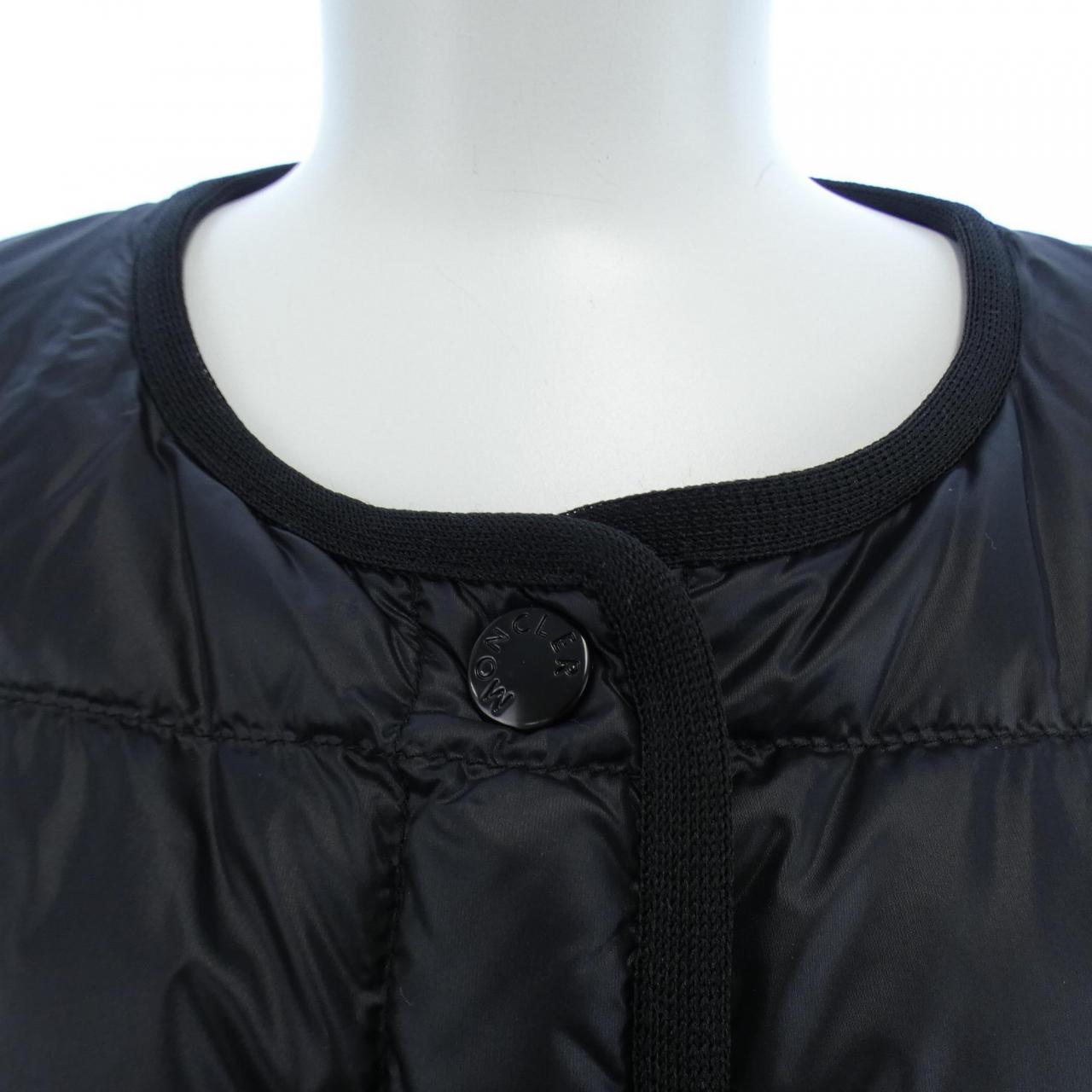 モンクレール MONCLER ダウンジャケット